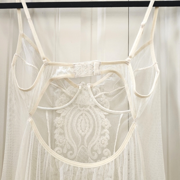 Shirley Of Hollywood Lingerie Gown - Picture 6 of 9